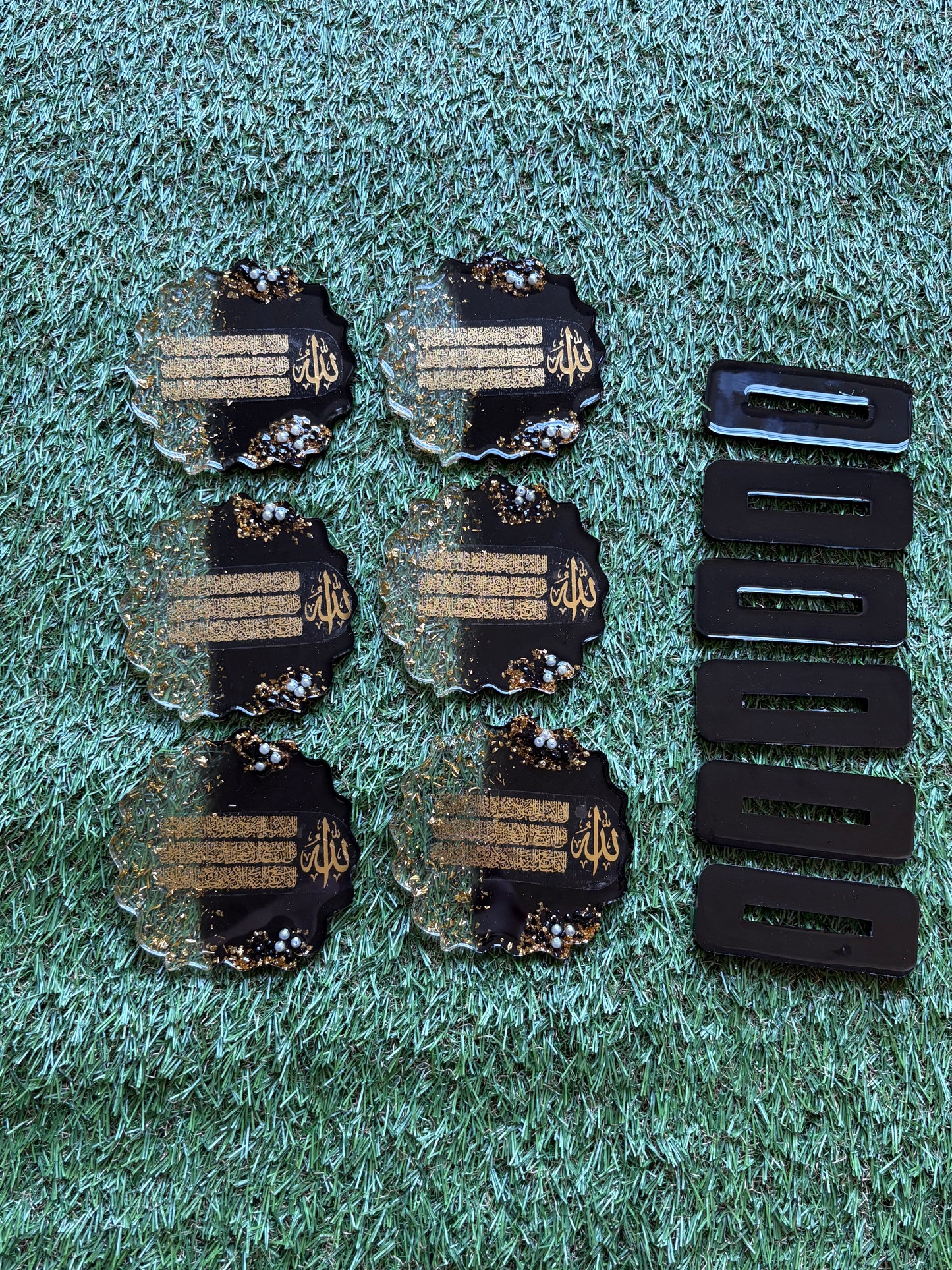 Mini resin plaque with stand