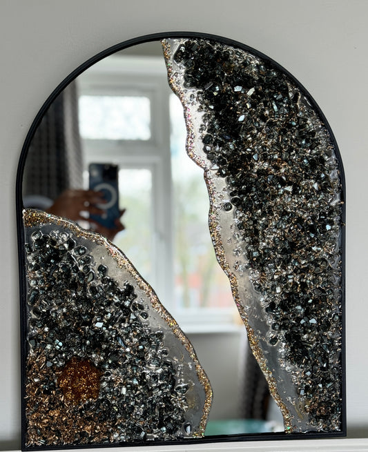 Geode mirror